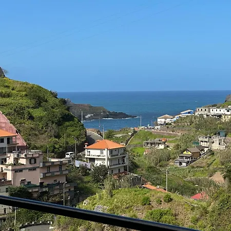 Lombinho Guest house 3*