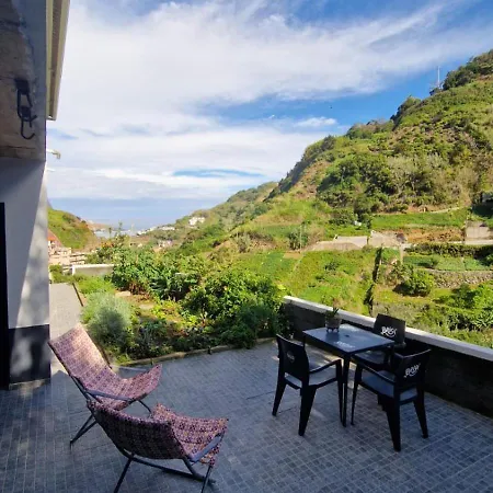 Guest house Lombinho Porto Da Cruz