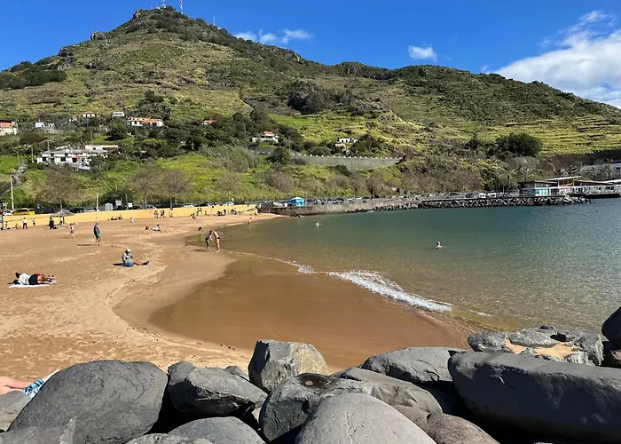 Lombinho Konukevi Porto Da Cruz