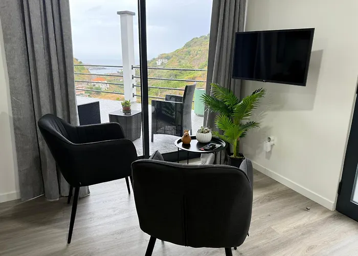 Lombinho Konukevi Porto Da Cruz