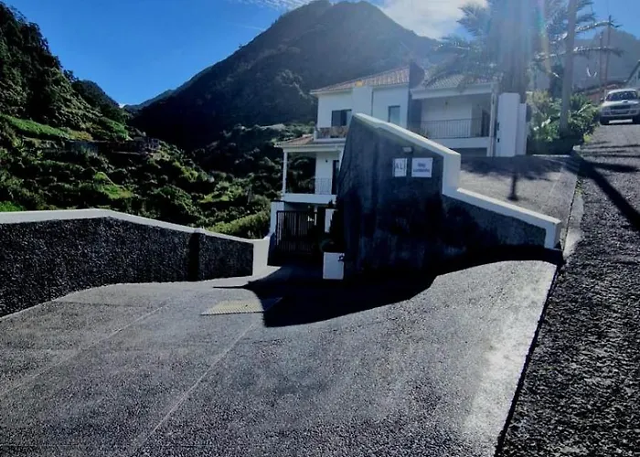 Lombinho 3* Porto Da Cruz